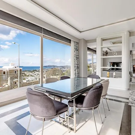Private Luxury In With Pool, Sauna & Stunning Sea View *