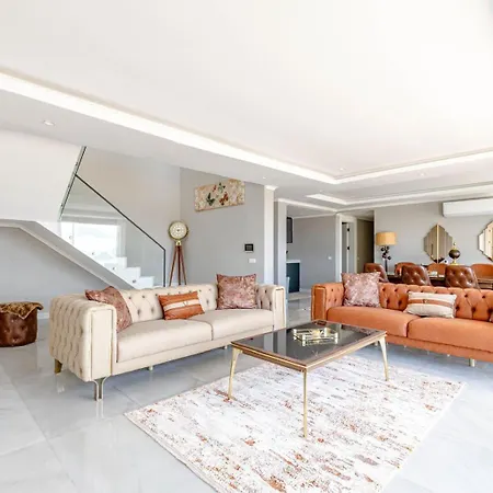 Luxury Golden With Sea View 빌라 *