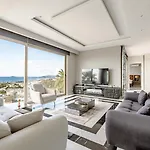 Private Luxury In With Pool, Sauna & Stunning Sea View Vila *