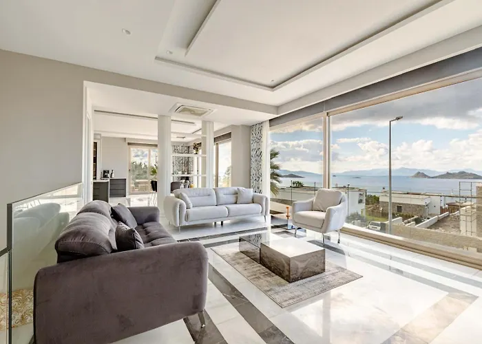 Private Luxury In With Pool, Sauna & Stunning Sea View *