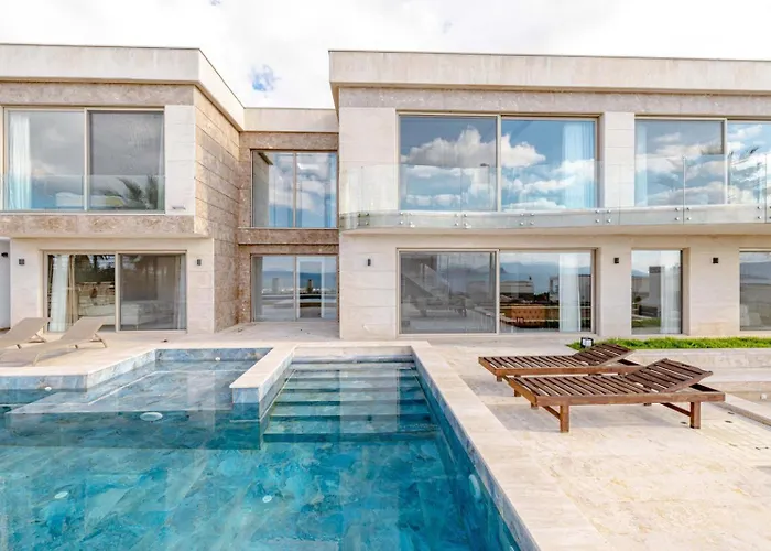 Villa Private Luxury In With Pool, Sauna & Stunning Sea View *