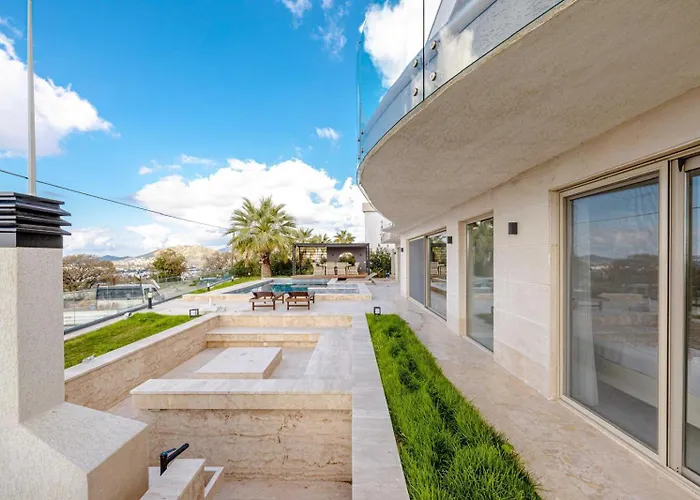 Villa Private Luxury In With Pool, Sauna & Stunning Sea View *